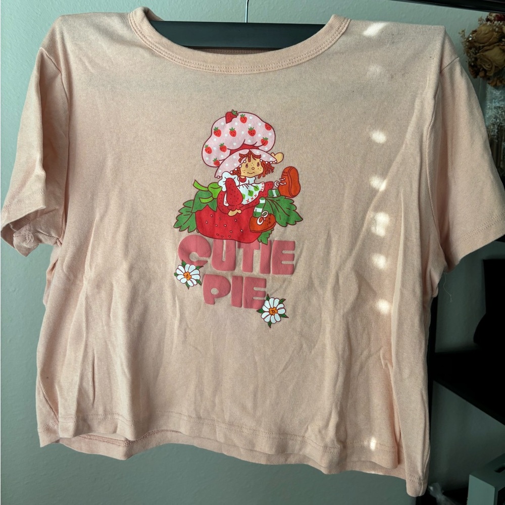 Strawberry Shortcake graphic tee 🍓